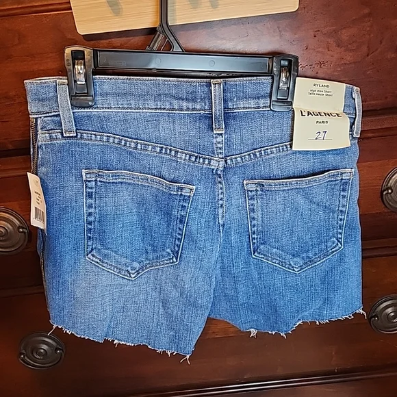 L'AGENCE Ryland High Rise Side Zip Shorts In Sydney Size 27 - Picture 7 of 8